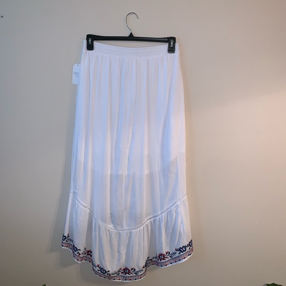 M Time and Tru High-Low Skirt w/ Embroidery - Picture 2 of 2